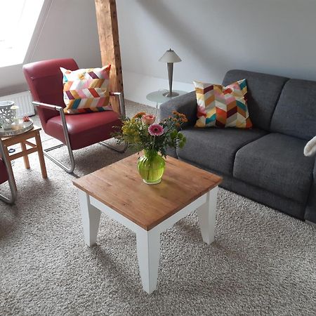 Bed and Breakfast Rest En Romte Birdaard Esterno foto