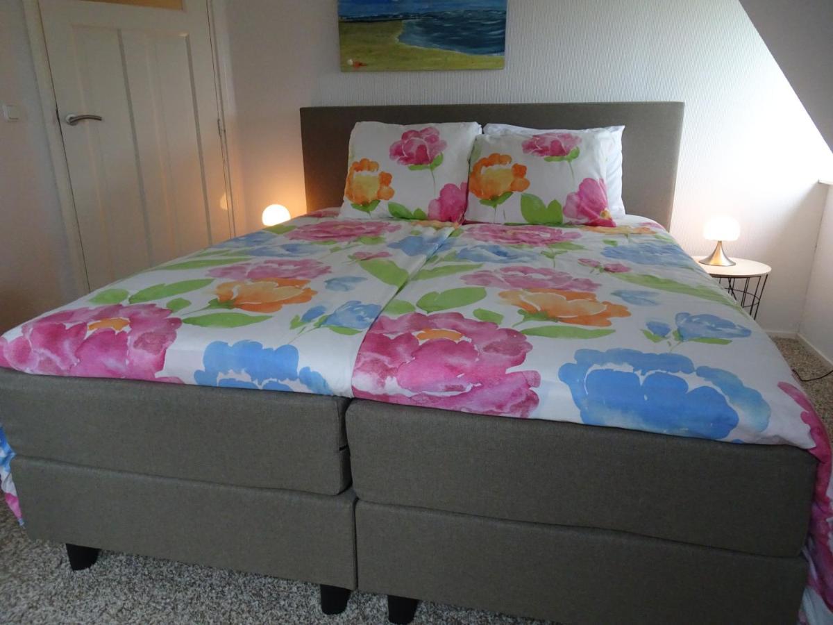 Bed and Breakfast Rest En Romte Birdaard Esterno foto