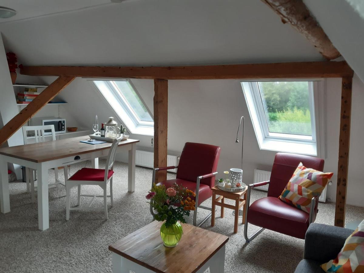 Bed and Breakfast Rest En Romte Birdaard Esterno foto