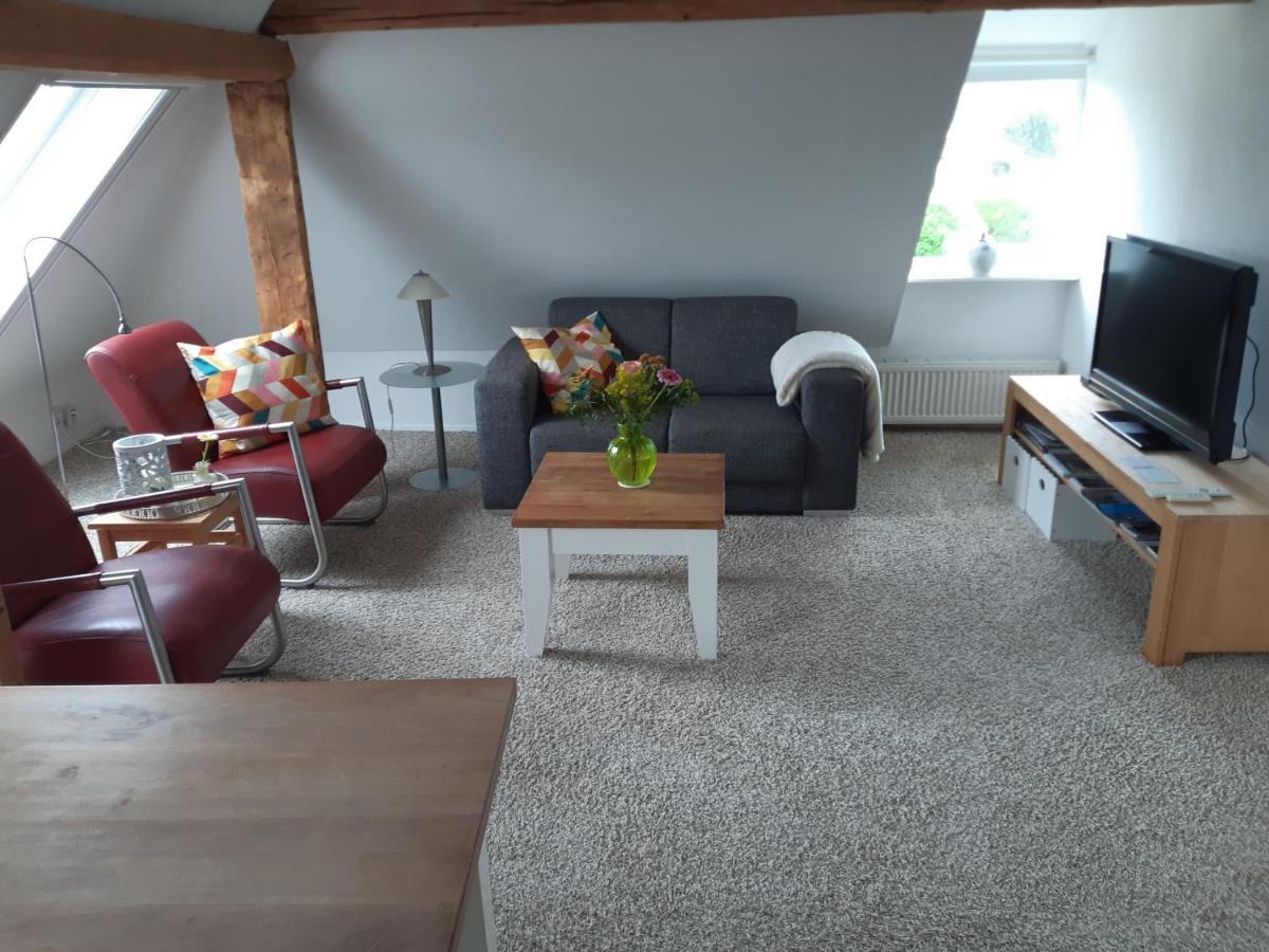 Bed and Breakfast Rest En Romte Birdaard Esterno foto